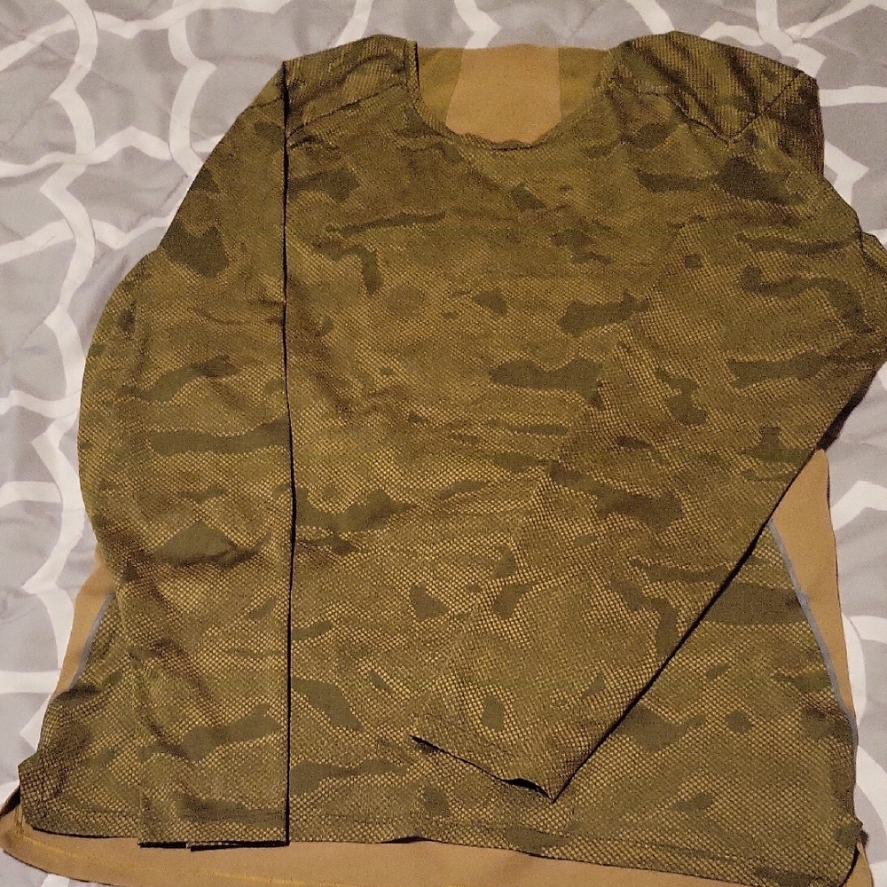 lululemon athletica Olive and Tan Long Sleeve Top